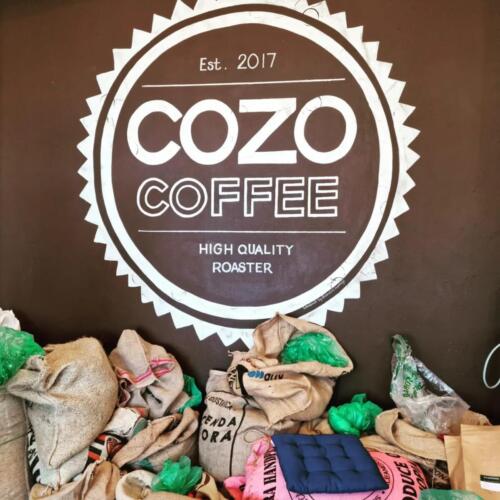 Vårt kaffe kommer från Cozo Coffee i Lindbacka utanför Örebro